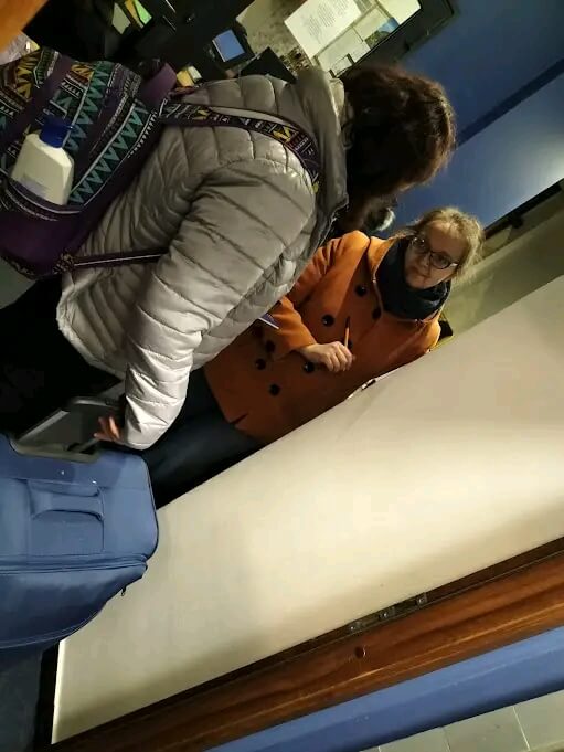 Anna Mirkowska i pani z walizką